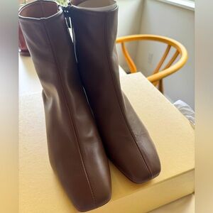 NWT LoQ Osuna boot Size 38